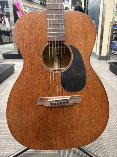 Martin Guitars - 00-15M Solid Mahogany Acoustic Guitar with Gigbag & Fishman Ellipse Matrix Blend Pickup 2