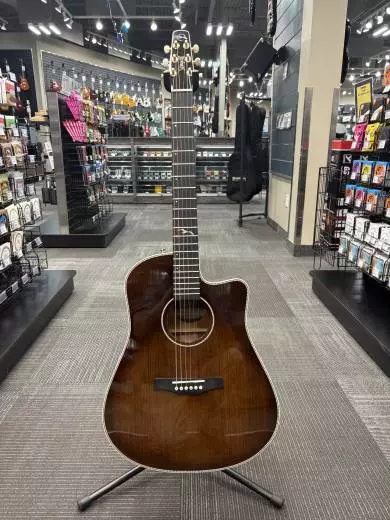 Seagull Guitars - Artist Series Peppino Signature Cutaway Acoustic/Electric Guitar w/ Tric Case