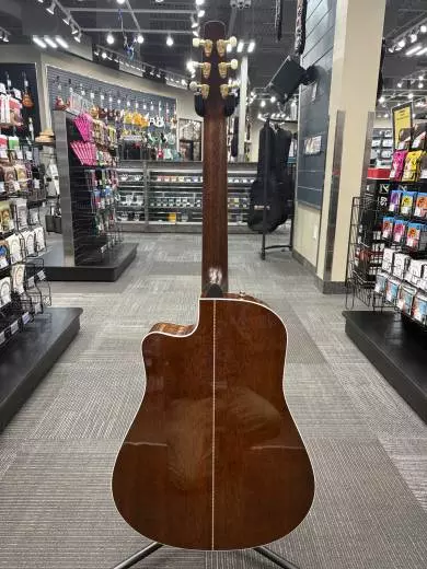 Seagull Guitars - Artist Series Peppino Signature Cutaway Acoustic/Electric Guitar w/ Tric Case 2