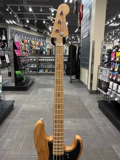 Fender - American Vintage FSR Limited Edition Roasted Ash '58 Precision Bass - Natural 2
