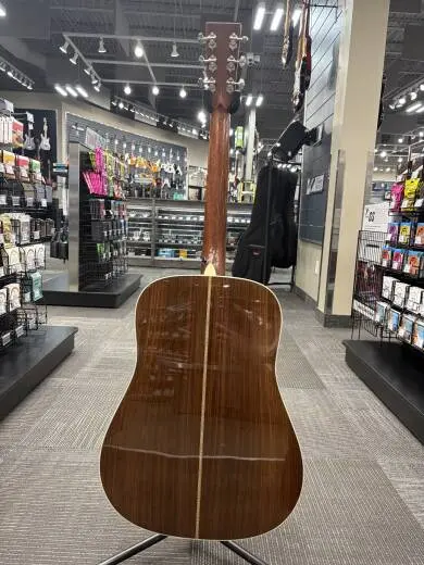 Martin Guitars - HD-28V Vintage Herringbone Dreadnought Guitar w/ Case 2