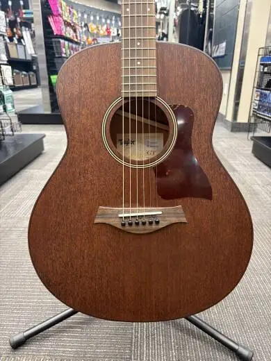 Taylor Guitars - GTe Mahogany Acoustic-Electric Guitar with AeroCase 2