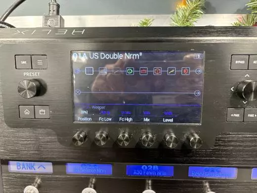 Store Special Product - Line 6 - Helix Amp and FX Pedal Board