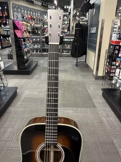 Store Special Product - Martin Guitars - HD-28 Dreadnought Acoustic Guitar with Case - Sunburst