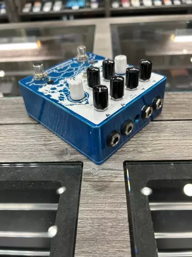 Store Special Product - EarthQuaker Devices - EQDARV2