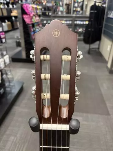 Yamaha - CG122MS Classic Guitar Solid Spruce & Nato 2