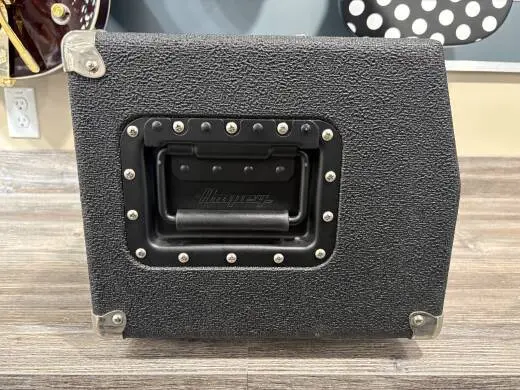 Ampeg - SVT Classic 300 Watt Bass Head 2