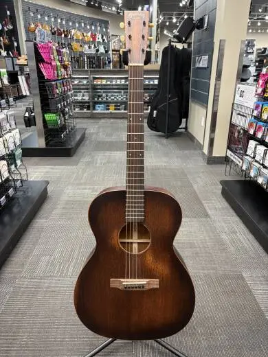 Martin Guitars - 000-15M StreetMaster w/Gig Bag