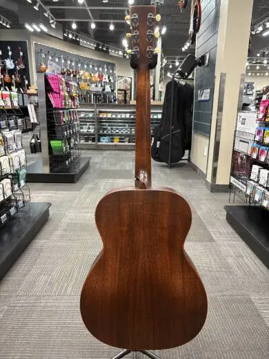 Martin Guitars - 000-15M StreetMaster w/Gig Bag 2