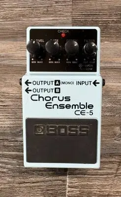 BOSS - CE-5 Stereo Chorus