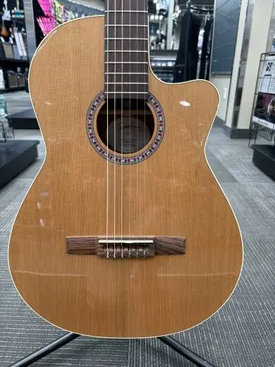 Godin Guitars - Concert CW EQ Cedar/Mahogany Nylon String Acoustic/Electric Guitar 2