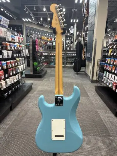 Fender - Player II Stratocaster, Maple Fingerboard - Aquatone Blue 2