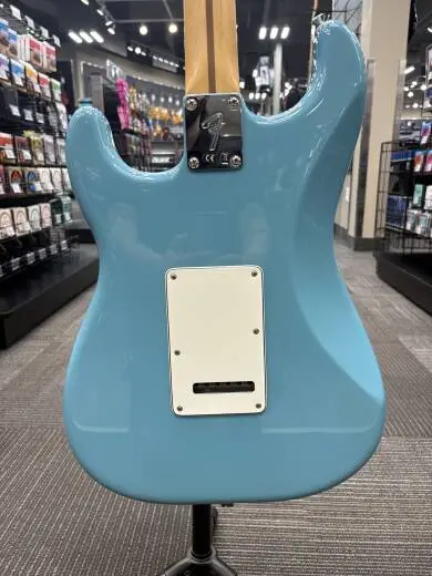 Fender - Player II Stratocaster, Maple Fingerboard - Aquatone Blue 2