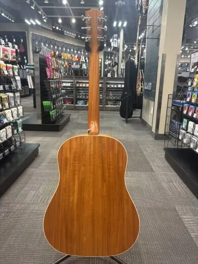 Gibson - J-35 Faded 30s - Natural 2