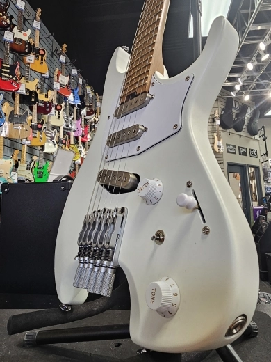 Ibanez - ICHIKA NITO MODEL 4