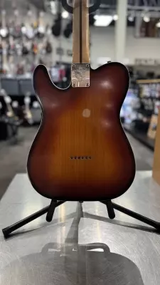 Fender - Jason Isbell Custom Telecaster, Rosewood Fingerboard - 3-Colour Chocolate Burst 3