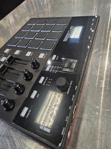 Akai - MPD226 2
