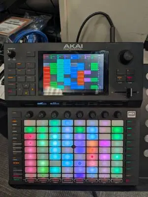 Akai - FORCE-AKAI