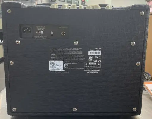 Blackstar Amplification - DEBUT-30E-BLK 2