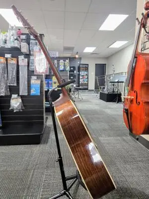 Martin Guitars - D-28 2017 2