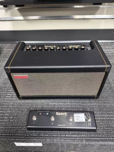 Spark 40 Guitar Amp w/Controller