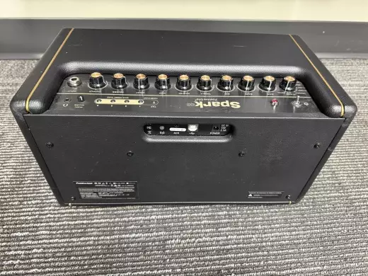 Spark 40 Guitar Amp w/Controller 3