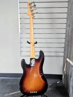 Fender - 019-3930-700 2