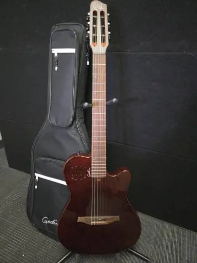 Godin Guitars - G52417 2