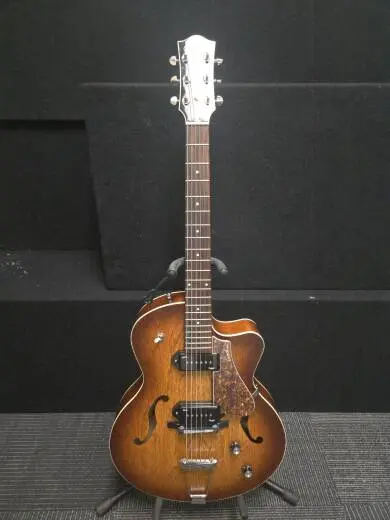 Godin Guitars - G32327
