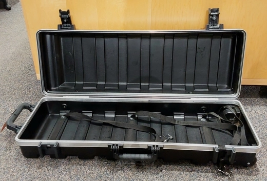 SKB ATA HARDWARE CASE W/WHEELS 2