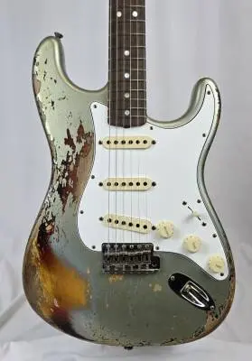 Fender Custom Shop - 1965 Stratocaster Super Heavy Relic 2