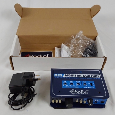 Radial - R800 Monitor Controller 4