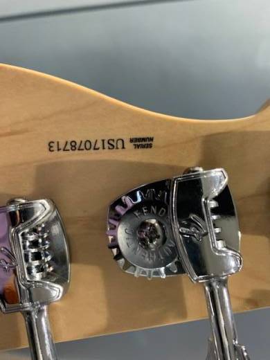 Fender American Professional Precision Bass 3