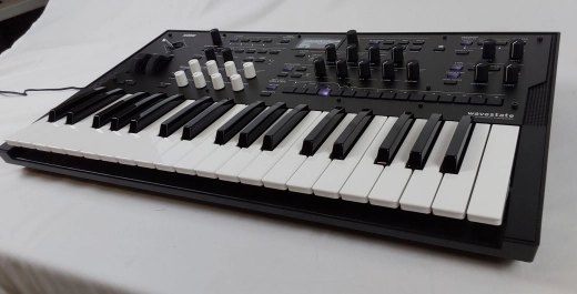 Korg - WAVESTATE Wave Sequencing Synthesizer 2