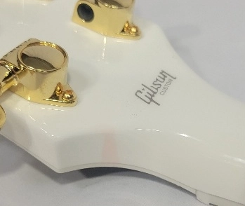 Gibson Les Paul Custom Alpine White 2