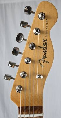 Fender Noventa Telecaster 2 Color Sunburst 2