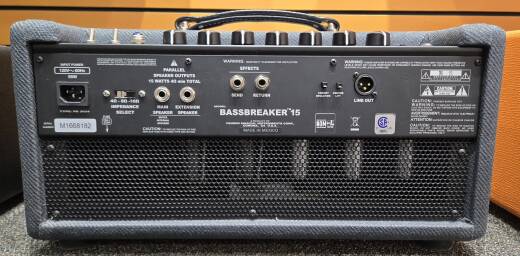 Store Special Product - Fender Bassbreaker 15 Head