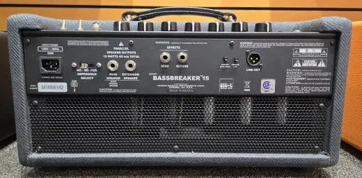 Fender Bassbreaker 15 Head 2