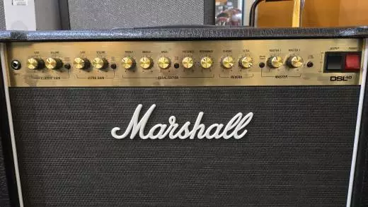 Store Special Product - Marshall - DSL40 Combo