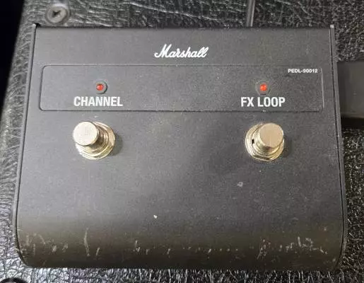 Store Special Product - Marshall - DSL40 Combo