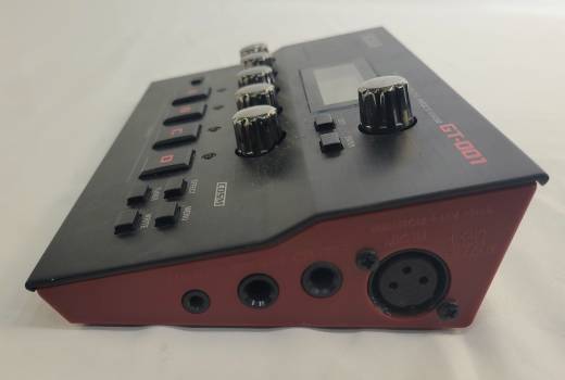 BOSS GT-001 ギターエフェクトプロセッサー Amazon.com: BOSS GT-001 Guitar Effects Processor in a