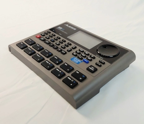 Alesis - SR-18 Drum Machine 4