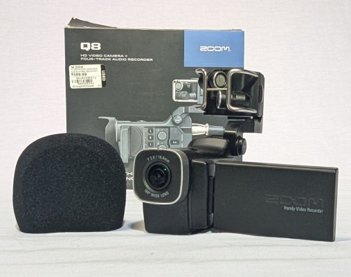 Zoom Hi-Definition Handheld Audio/Video Recorder Long McQuade