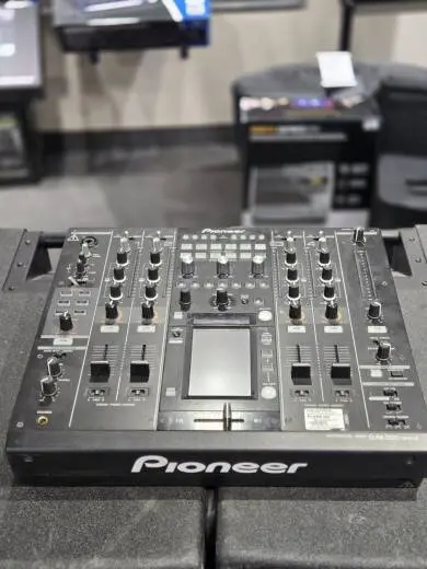 Pioneer - DJM-2000nexus - Professional DJ Mixer - 4 Channel W/ Multi-Touch Screen