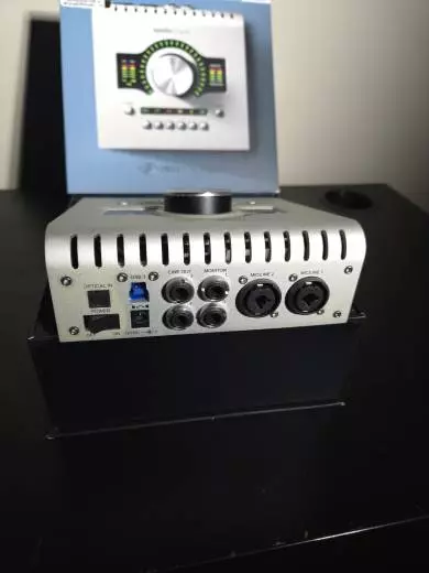 Universal Audio - Apollo Twin w/ Duo Processing 2