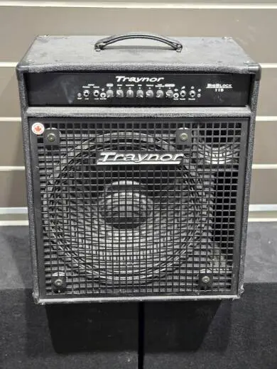 Traynor - BIG BLOCK 115 400/800-Watt Bass Combo