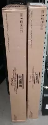 Yamaha - P255 B 3