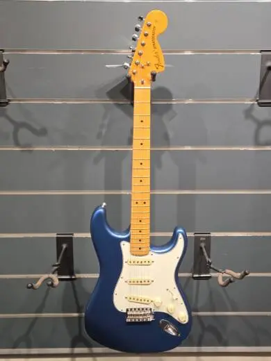 Fender - American Vintage II 1973 Stratocaster Maple Fingerboard - Lake Placid Blue