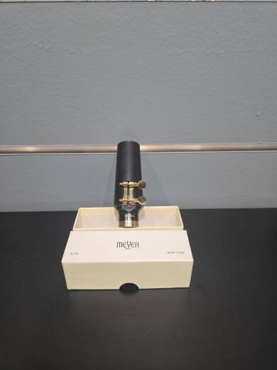 Meyer - Connoisseur New York Hard Rubber Alto Saxophone Mouthpiece 8M