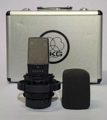 AKG - C414 XLS - 9 Pattern Large Diaphragm Condenser Mic 2
